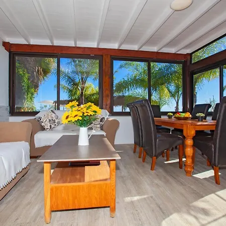 Paraiso Villa Mácher